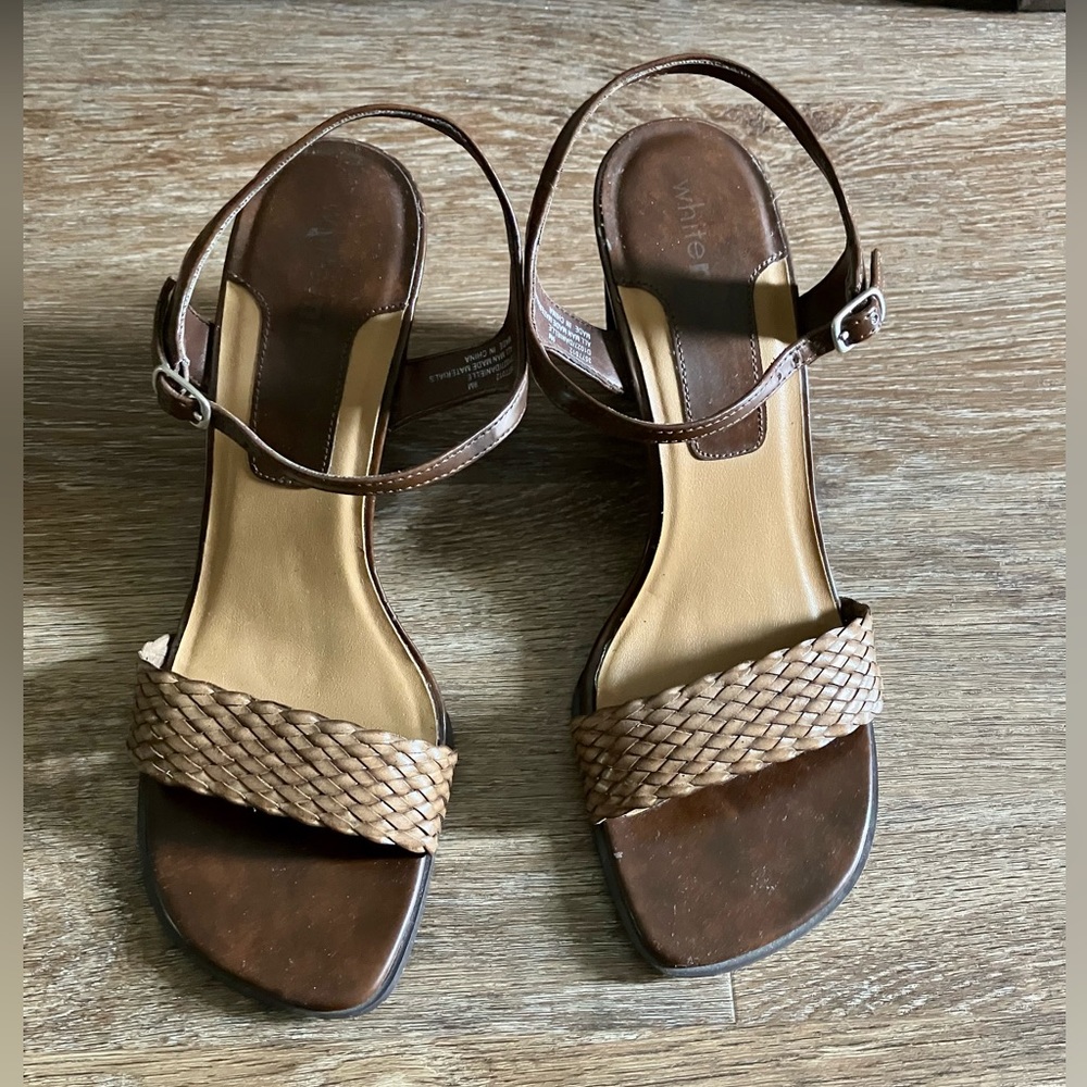 White Mountain Sandals Size 9